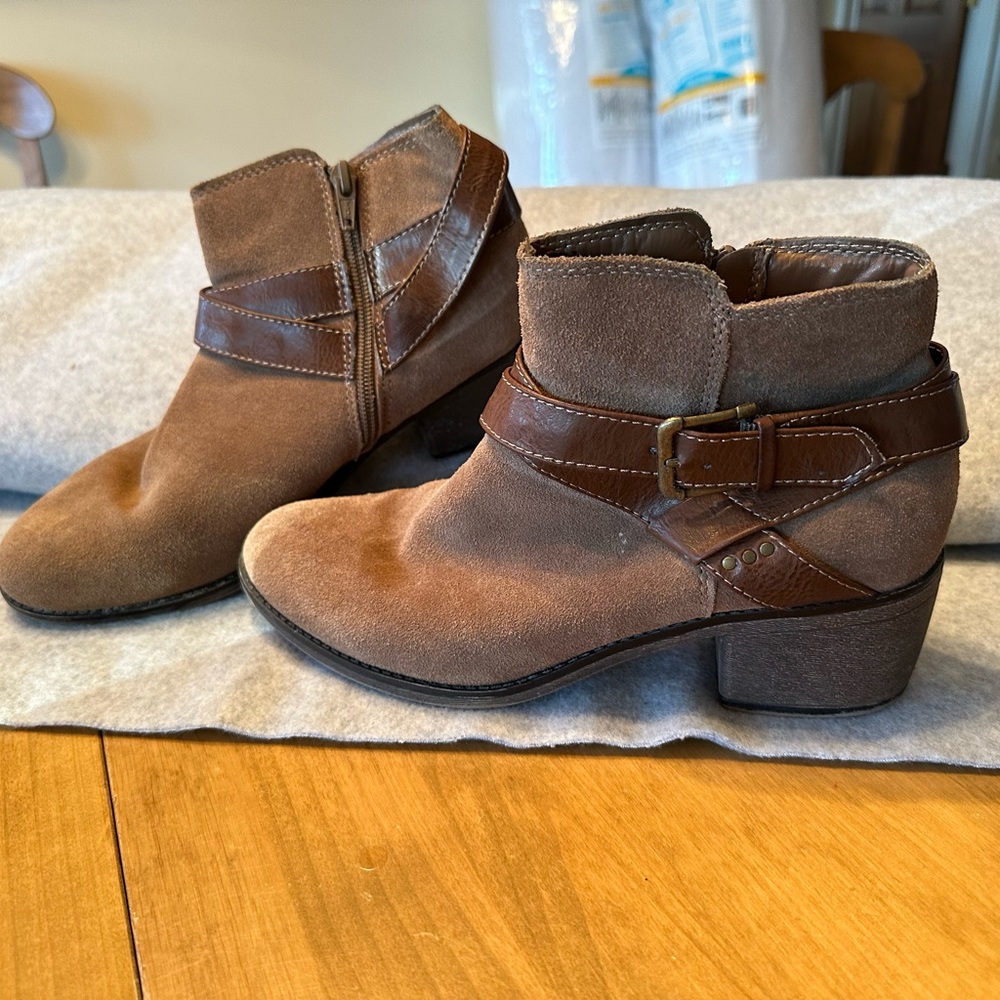 Booties - Picture 2 of 5